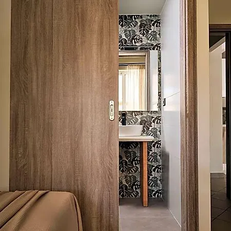 Ilision - Contemporary Living Residences Hotel
